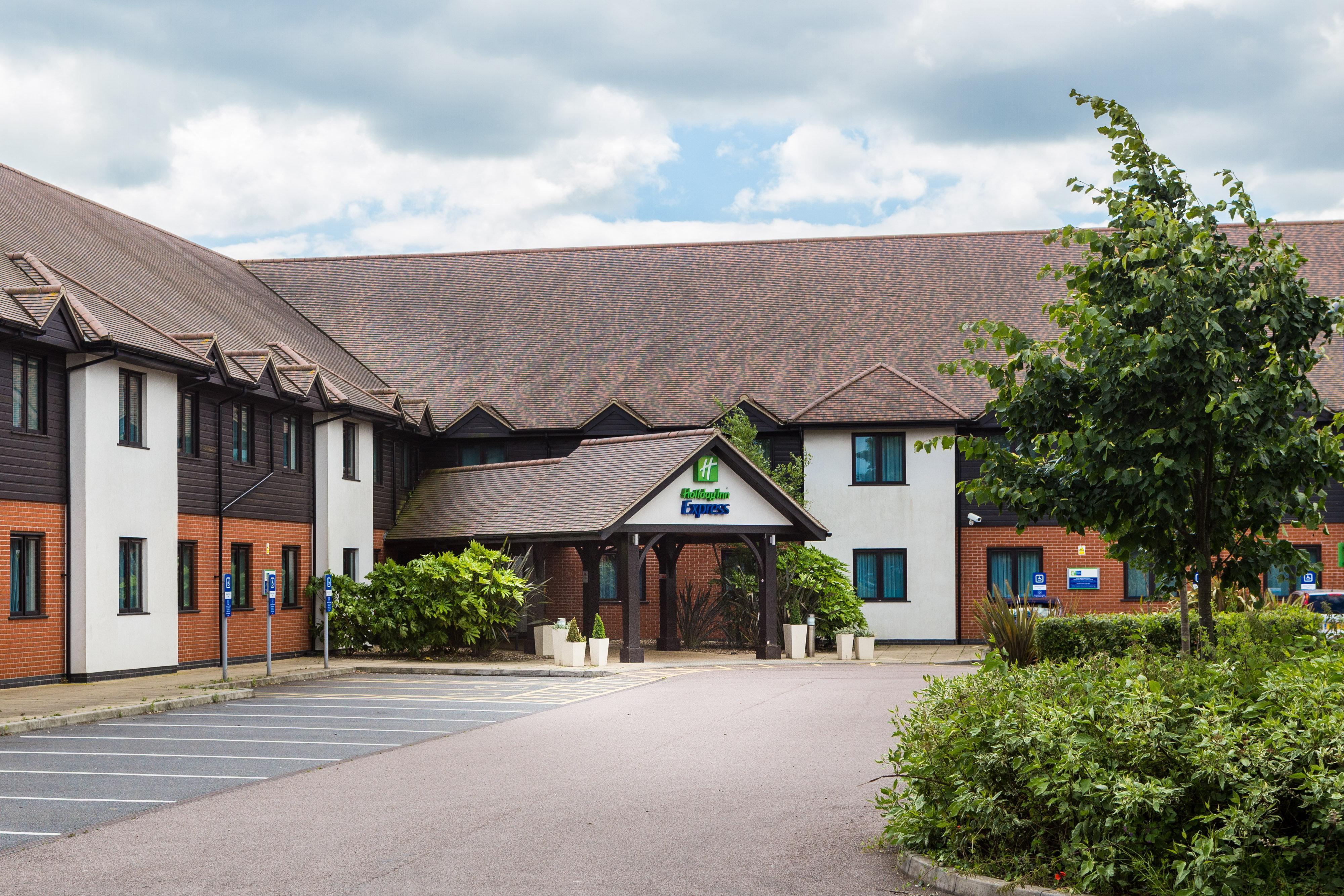 Holiday Inn Express Colchester, An Ihg Hotel Extérieur photo