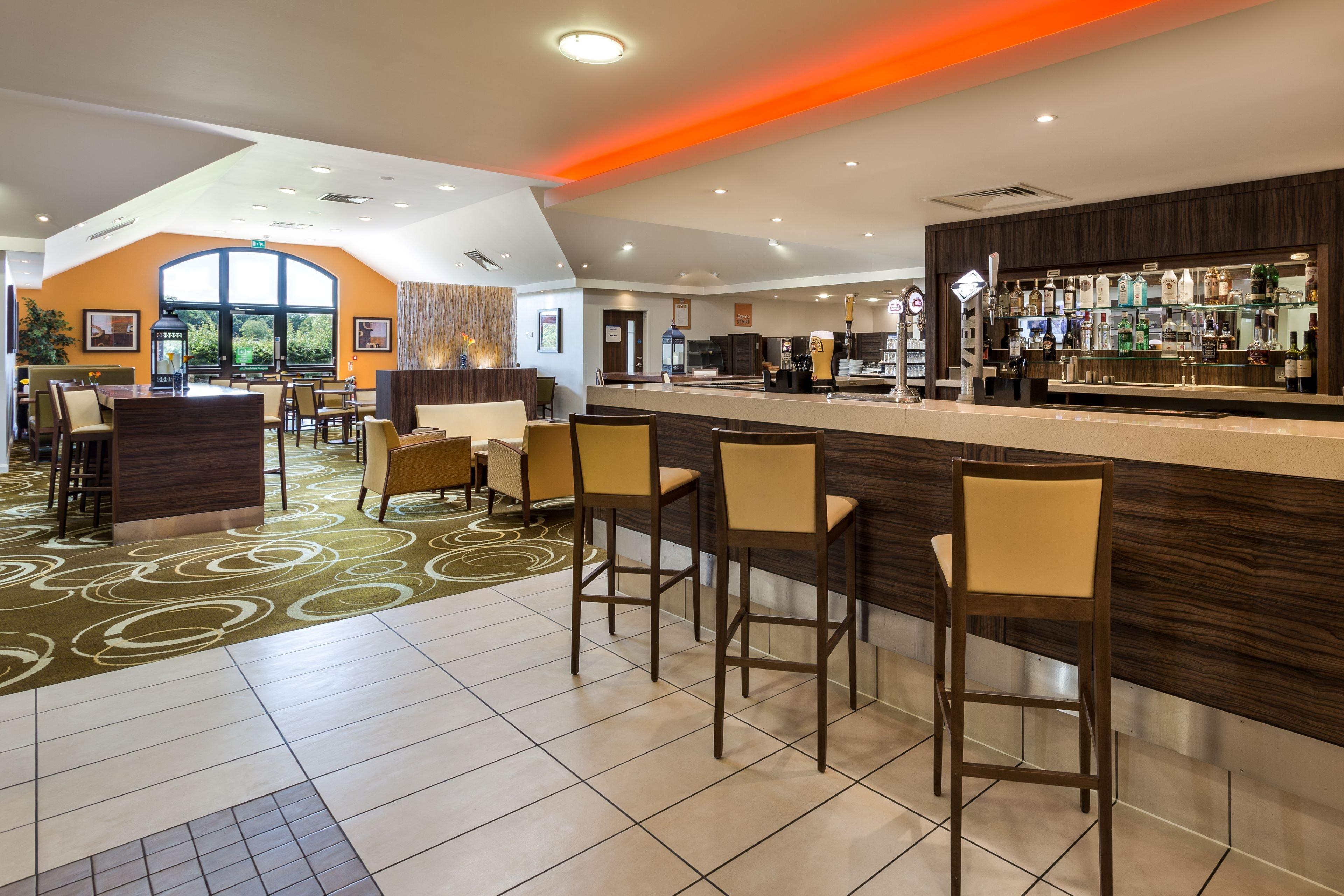 Holiday Inn Express Colchester, An Ihg Hotel Extérieur photo