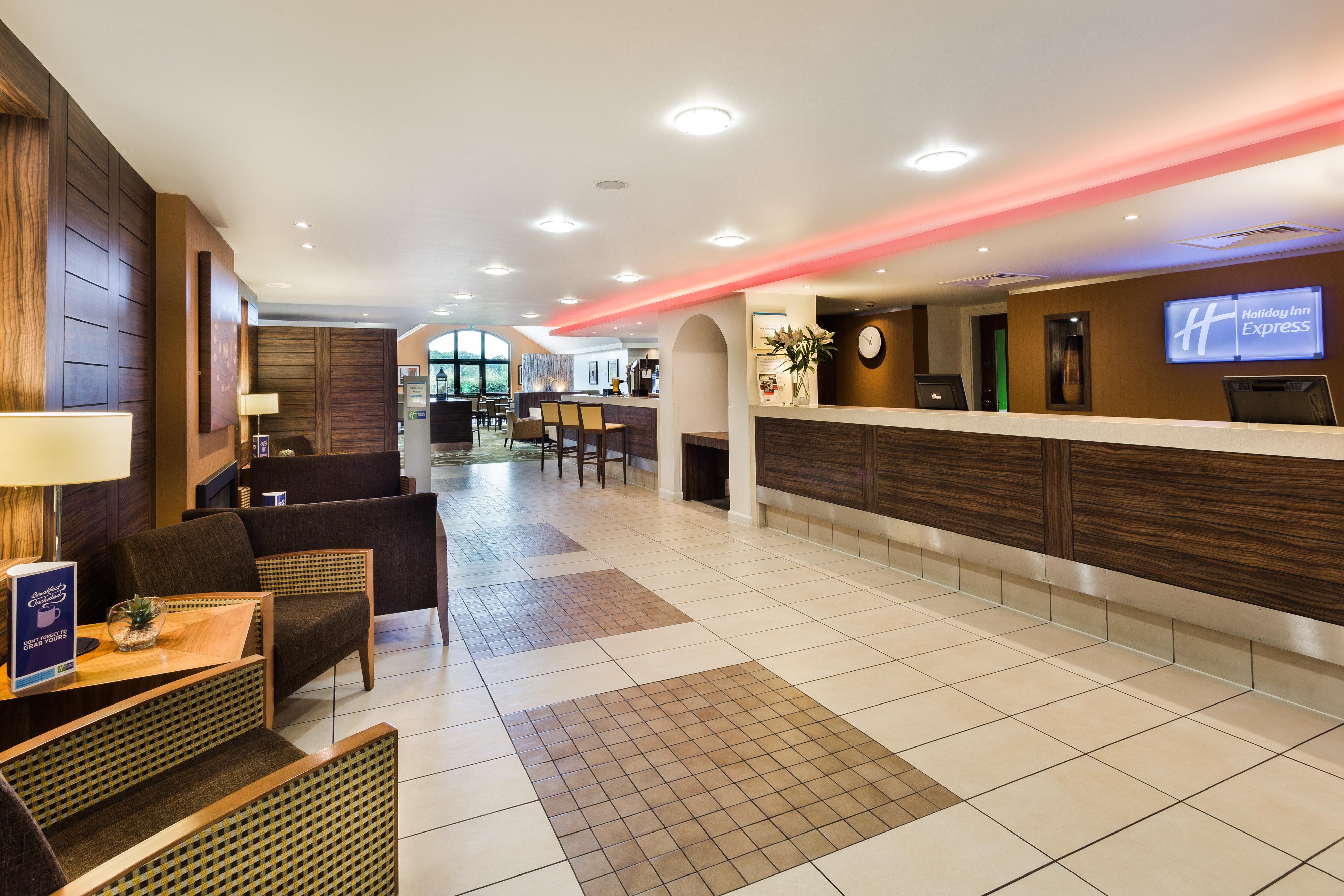 Holiday Inn Express Colchester, An Ihg Hotel Extérieur photo