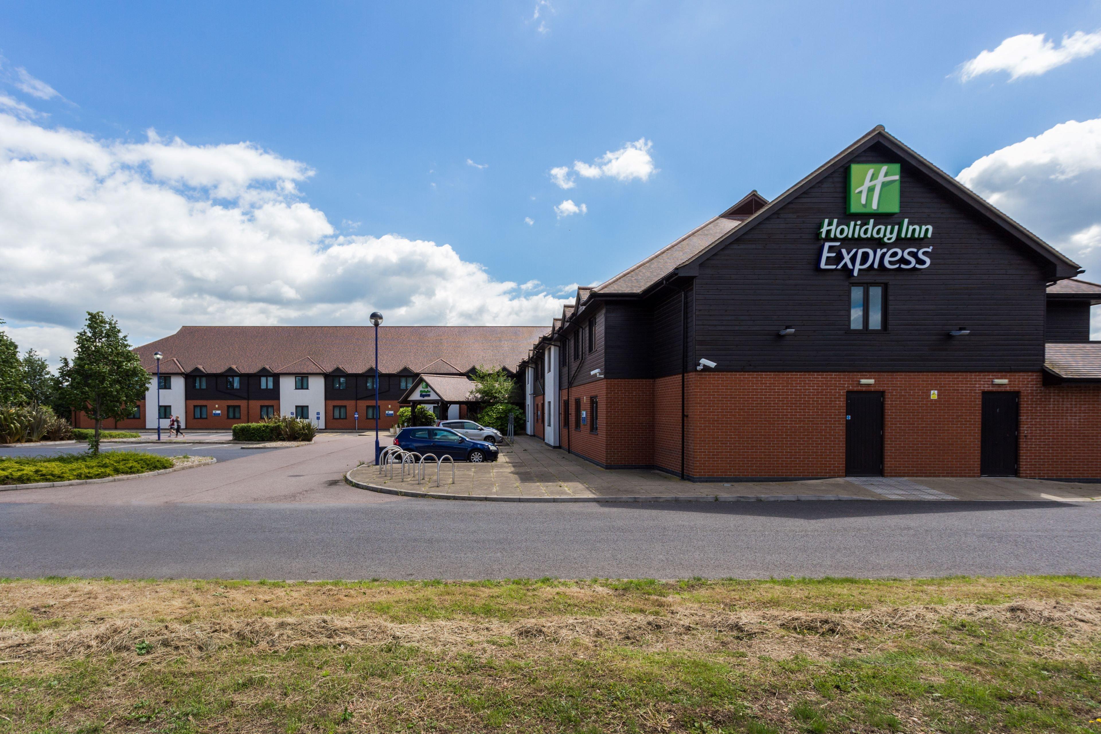 Holiday Inn Express Colchester, An Ihg Hotel Extérieur photo